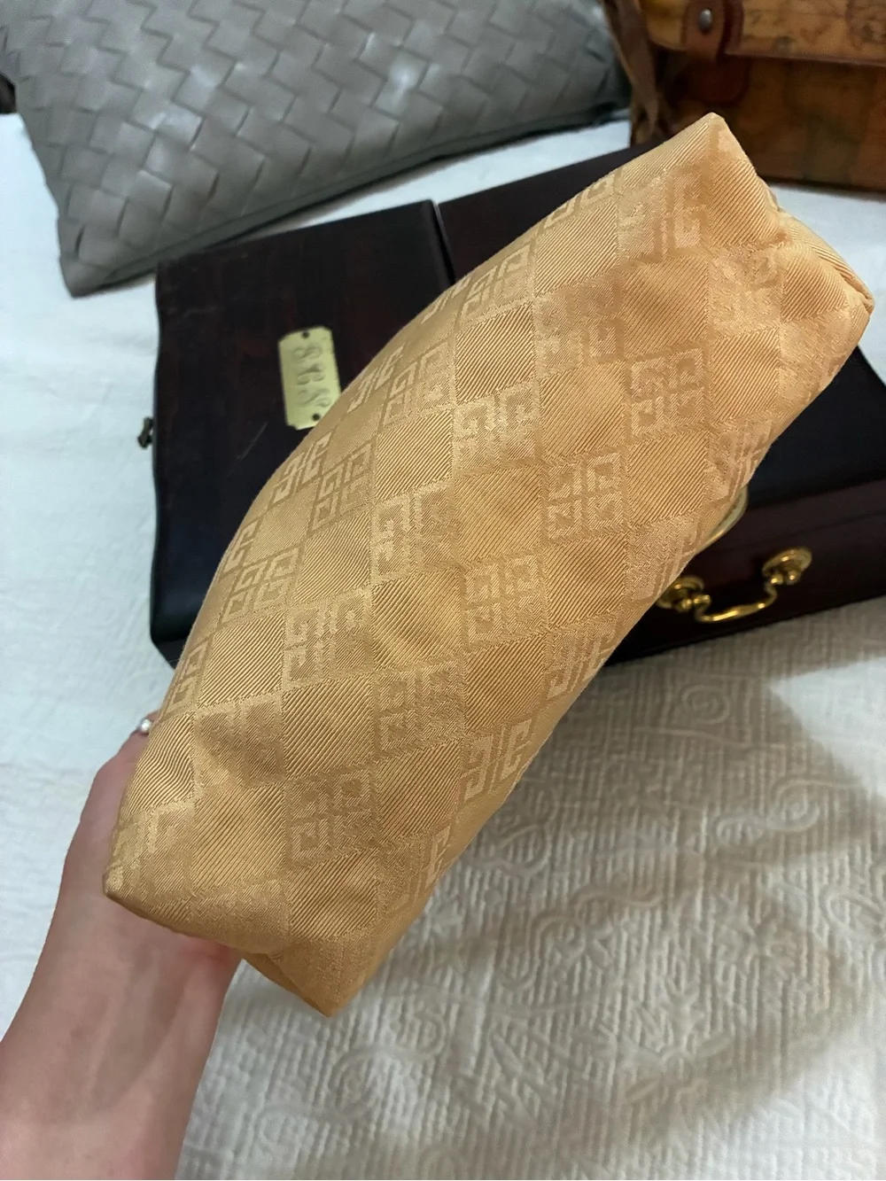 Givenchy (Organza) clutch/accesory